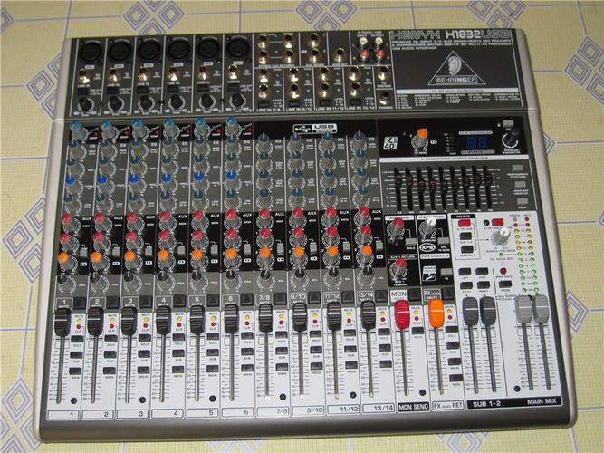 恩平市奧斯頓音響器材廠 產(chǎn)品供應(yīng) 百靈達(dá)x1832usb 專業(yè)錄音數(shù)字舞臺(tái)